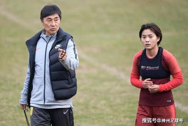 升班马桑坦德主场迎战阿拉维斯，争冠形势成焦点